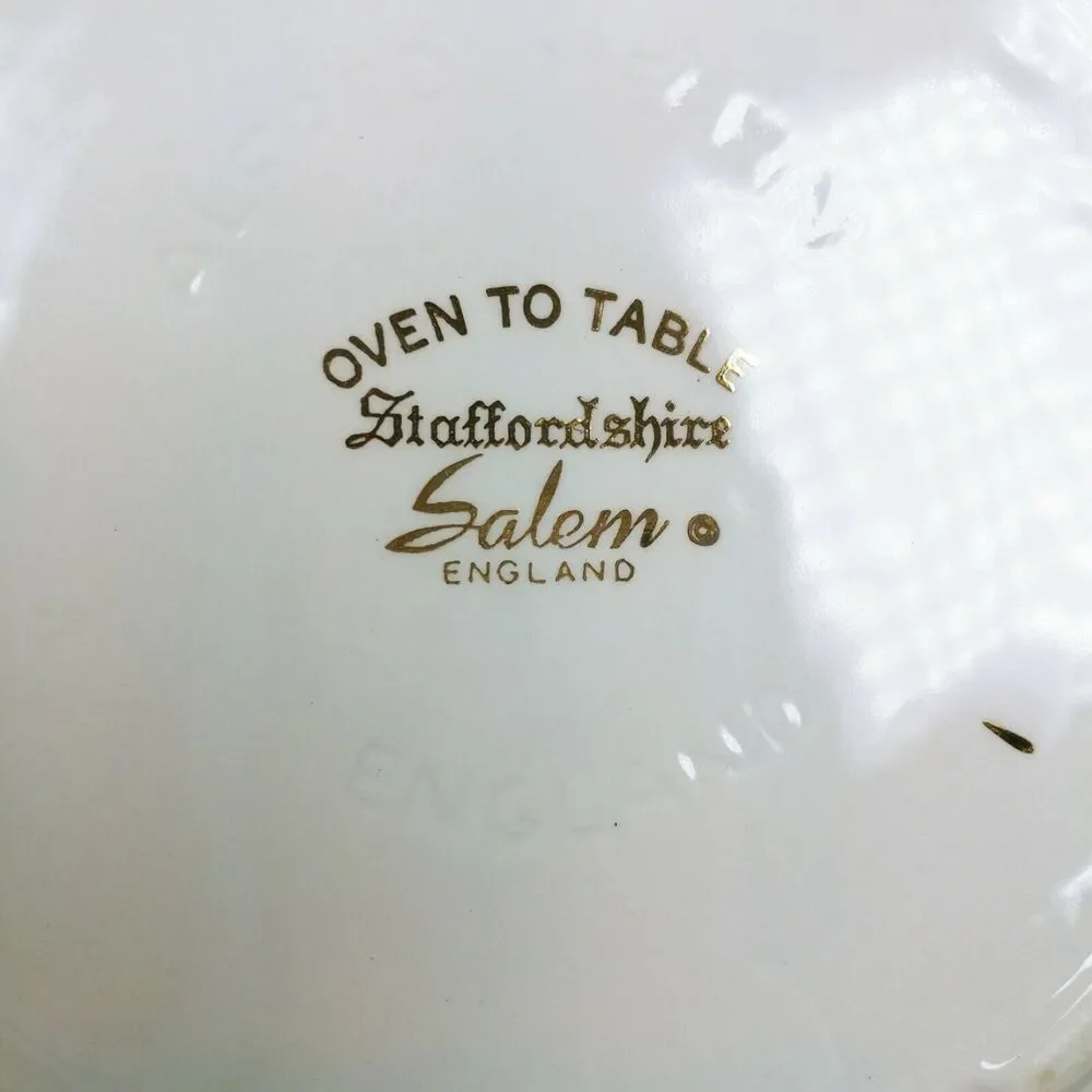 Staffordshire Salem England Alfred Meakin Fruit Oven Casserole bowl dish gold